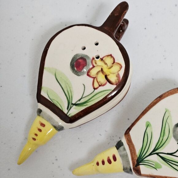 Vintage Mid Century Ceramic Fireplace Bellows Salt and Pepper Shakers 1950s EUC - Picture 5 of 7